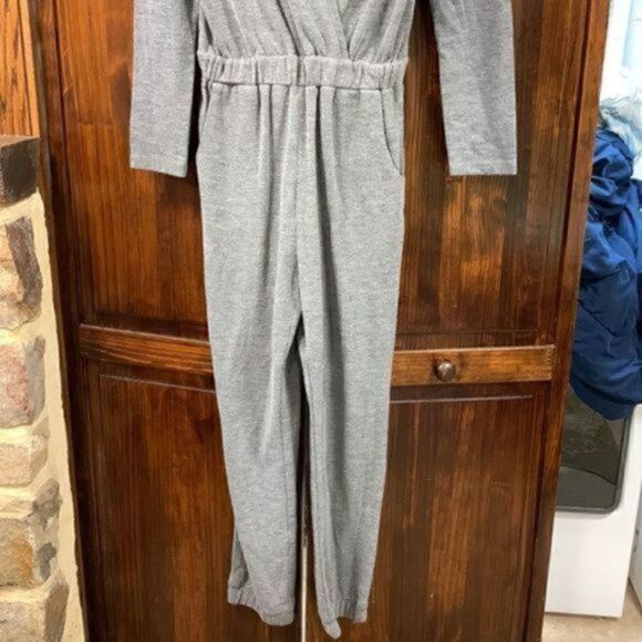 Grade & Gather gray one piece pants suit v-neck romper size small - Picture 3 of 12